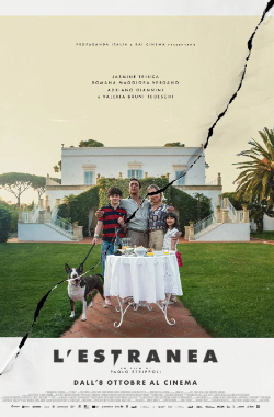cover L’ESTRANEA